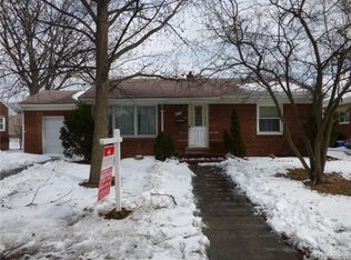 2951 Edsel St, Trenton, MI 48183