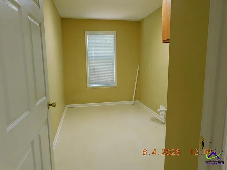 112 Charleston Ct — Photo 10