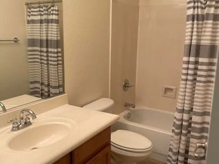 42114 N 44th Dr — Photo 2