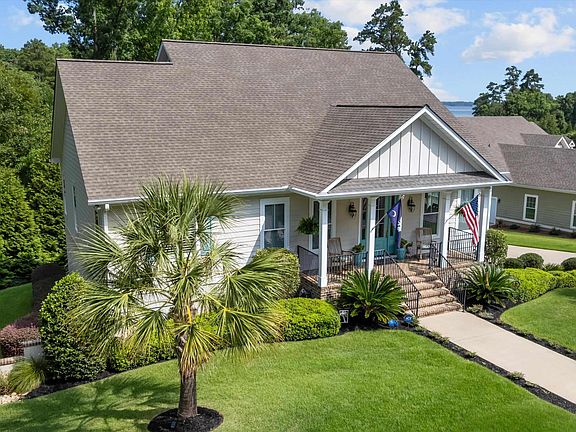 3rd image of 105 Palmetto Cove Ln