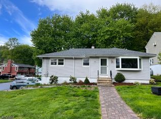 2 Portside Rd, Hopatcong, NJ 07843