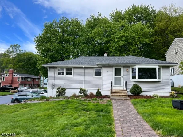 2 Portside Rd, Hopatcong Boro, NJ 07843
