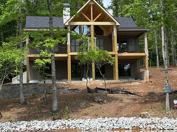 2nd image of 681 Warren Rd