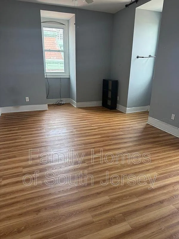 Studio, 2.0 bath, 600 sqft, $890 — Photo 3