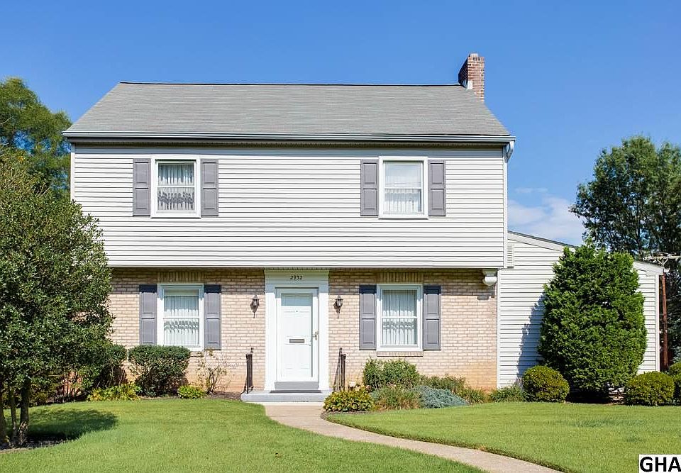 1st image of 2932 Locust Ln