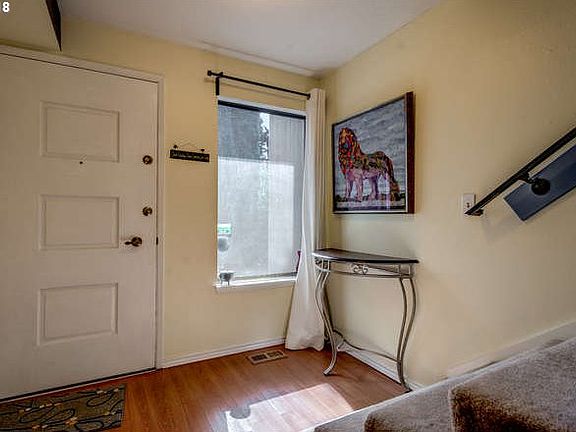 4th image of 5729 NE Hazel Dell Ave Unit 1