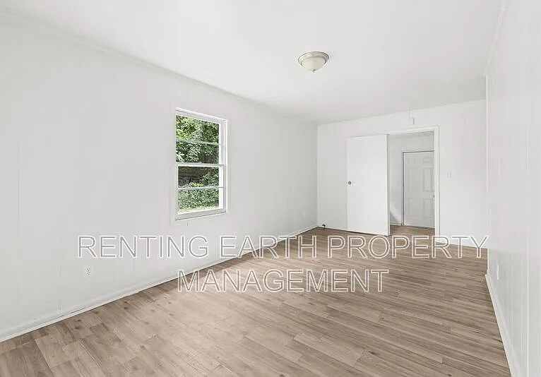 1724 26th St SW — Photo 9