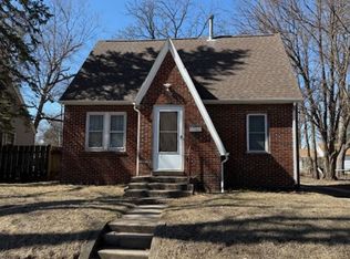 2747 E 4th St, Waterloo, IA 50703