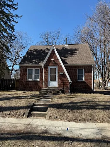2747 E 4th St Photo 1