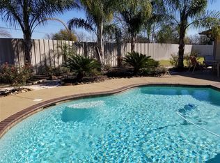 503 Sachnik Dr, Pasadena, TX 77502
