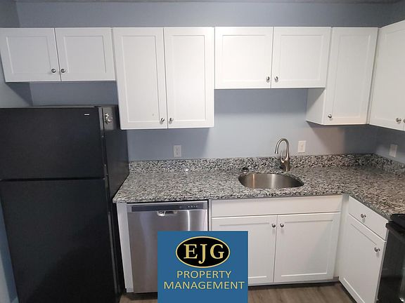 3rd image of 39 Old Hackett Hill Rd APT 2E