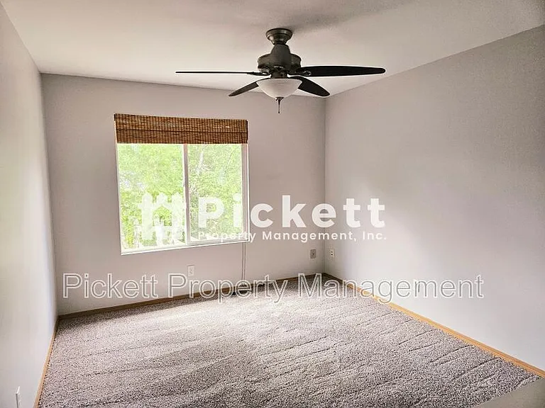2037 NE Gustaf St — Photo 16