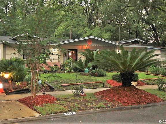 3rd image of 1717 NE 28th Ave