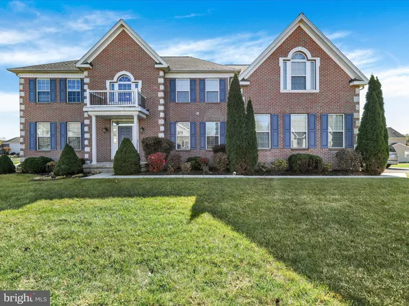 519 Glenwood Dr, Douglassville, PA 19518