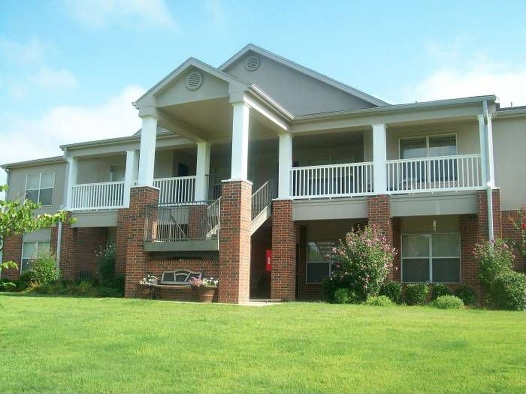 Spring Lake Apartments Russellville