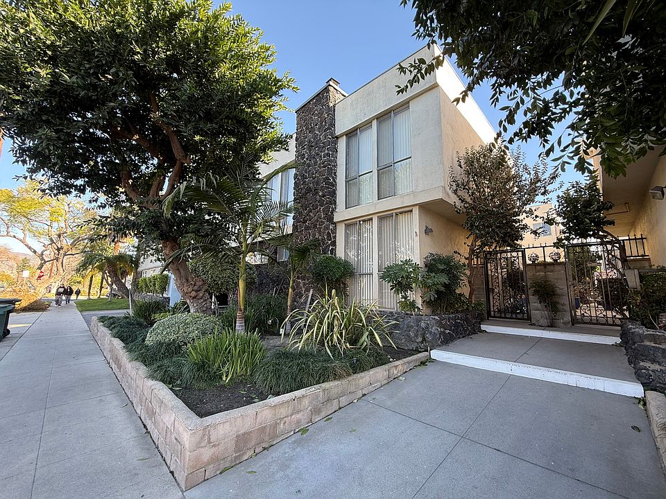 1st image of 2708 W Clark Ave #J4