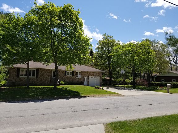 House with Adjacent lot 