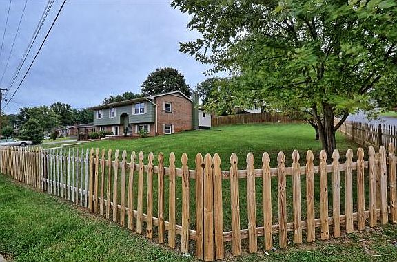 4th image of 900 Oakstone Dr