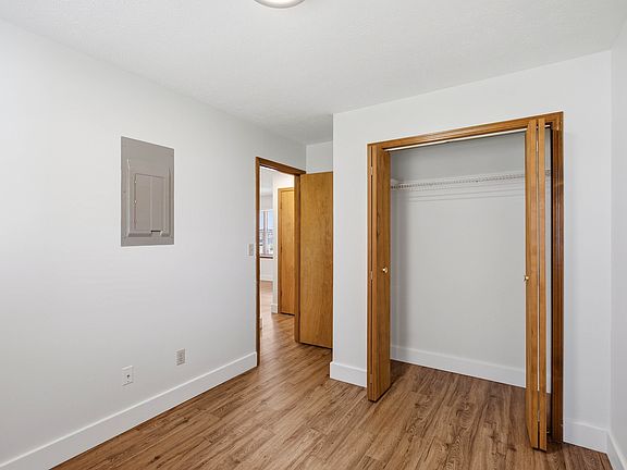 3rd image of 326 S Washington St