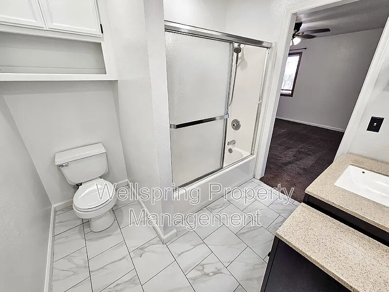 528 Heatherglen Dr — Photo 13