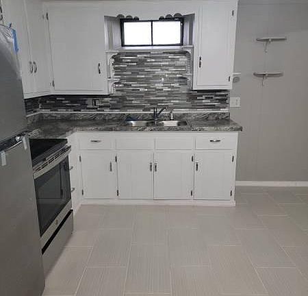 4th image of 400 Woodbine St