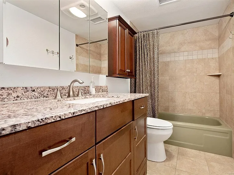 600 Manhattan Dr #C2 — Photo 6
