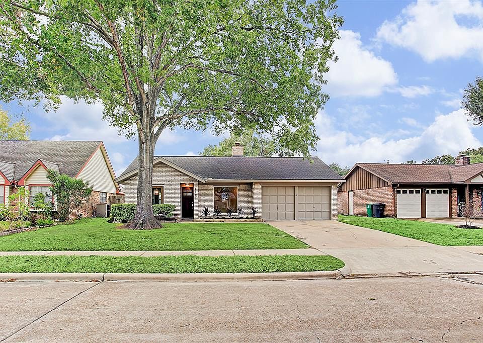 1st image of 6107 Golden Forest Dr