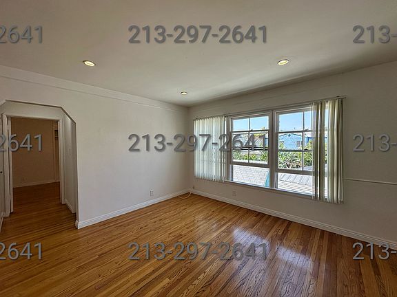 2nd image of 952 N Oxford Ave APT 5