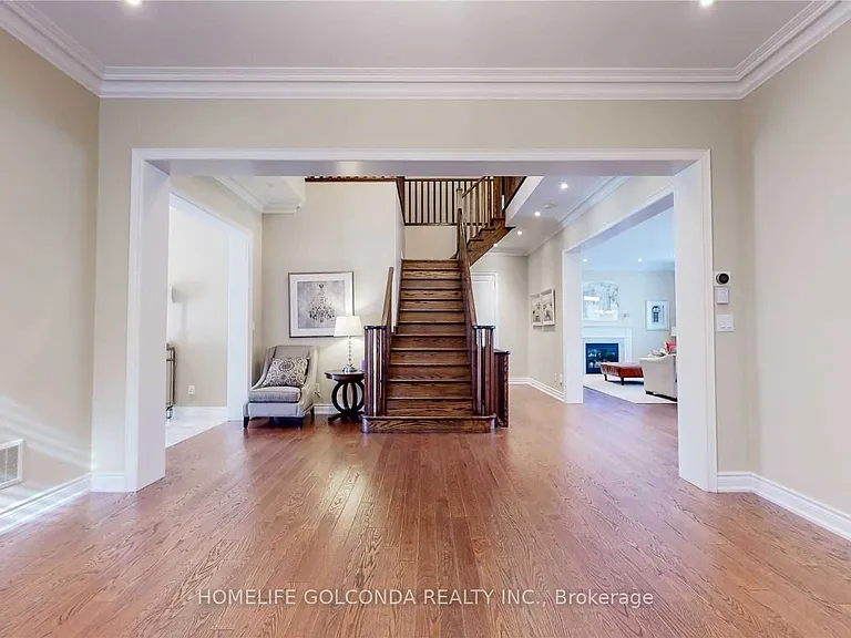 28 Stollery Pond Cres — Photo 12