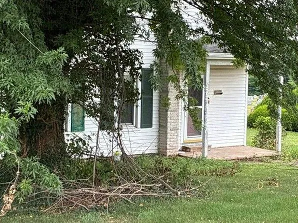 409 E Main St, Hegins, PA 17938
