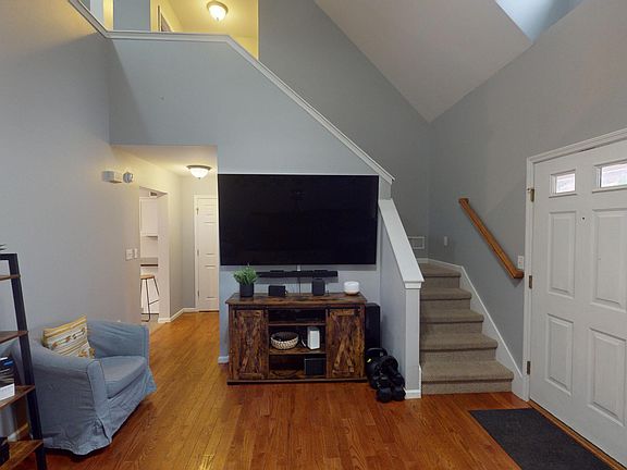 4th image of 1536 Hidden Valley Dr