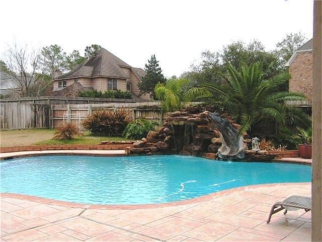 2nd image of 6022 Oak Creek Ln