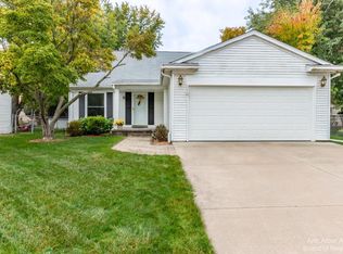 8509 Crescent Ln, Ypsilanti, MI 48197