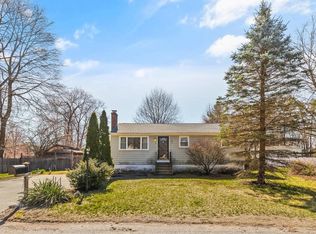 7 Davis Rd, Wilmington, MA 01887