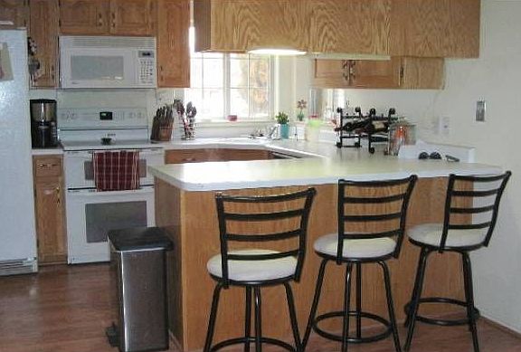 Kitchen Eating Bar
