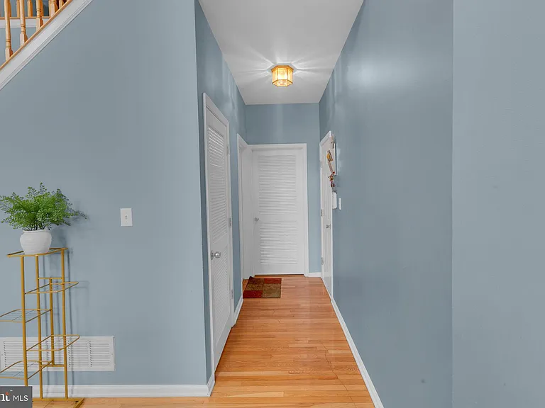 16 Cardiff Ct — Photo 21