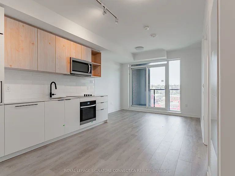 1185 Dupont St #517 — Photo 4