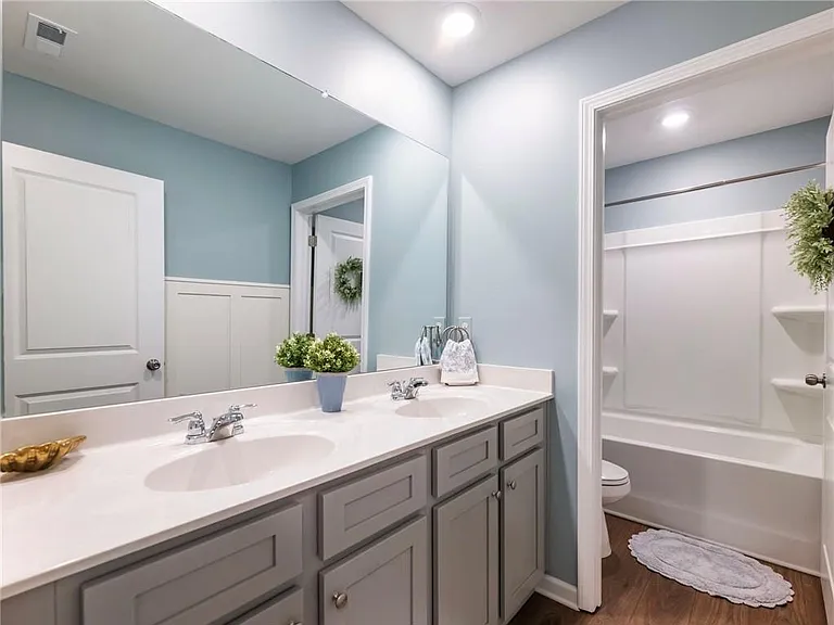 680 Groover St — Photo 27