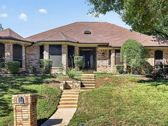 2nd image of 3910 Cross Bend Ct
