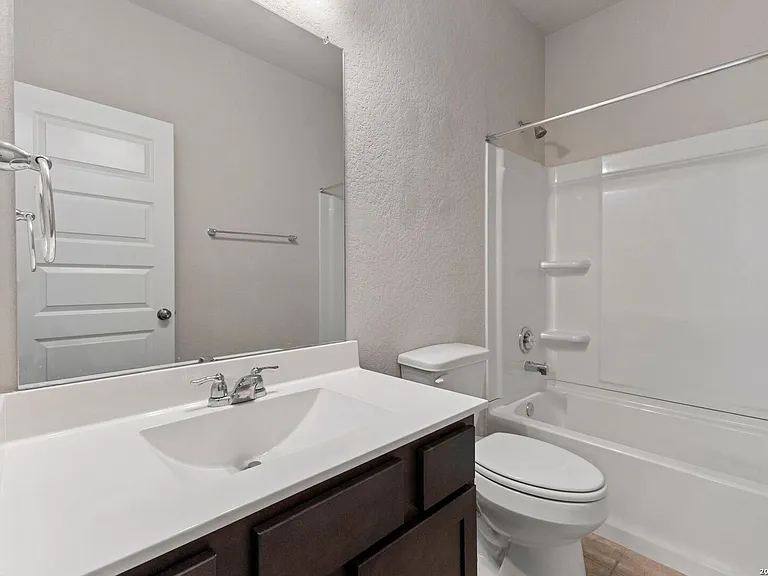 10019 Rancho Real Rd — Photo 15