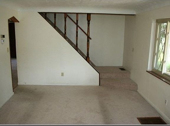 5th image of 8241 Brownsway Ln
