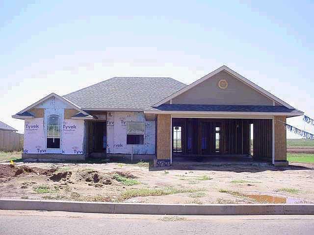 2nd image of 908 Olde Town