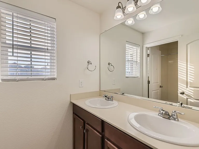 645 W 171st Pl — Photo 28