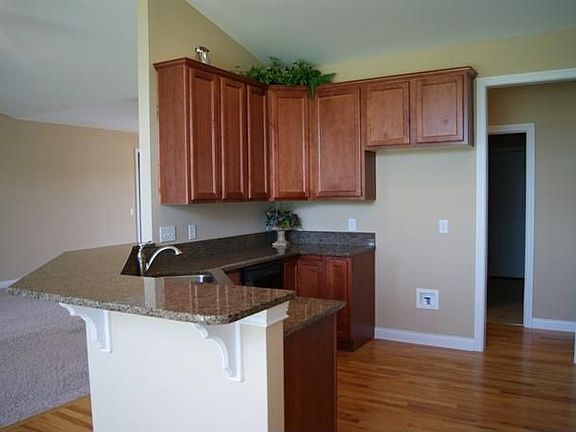 4th image of 5848 Golden Bell Way