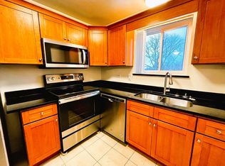 906 Joliet Rd APT 3, La Grange, IL 60525