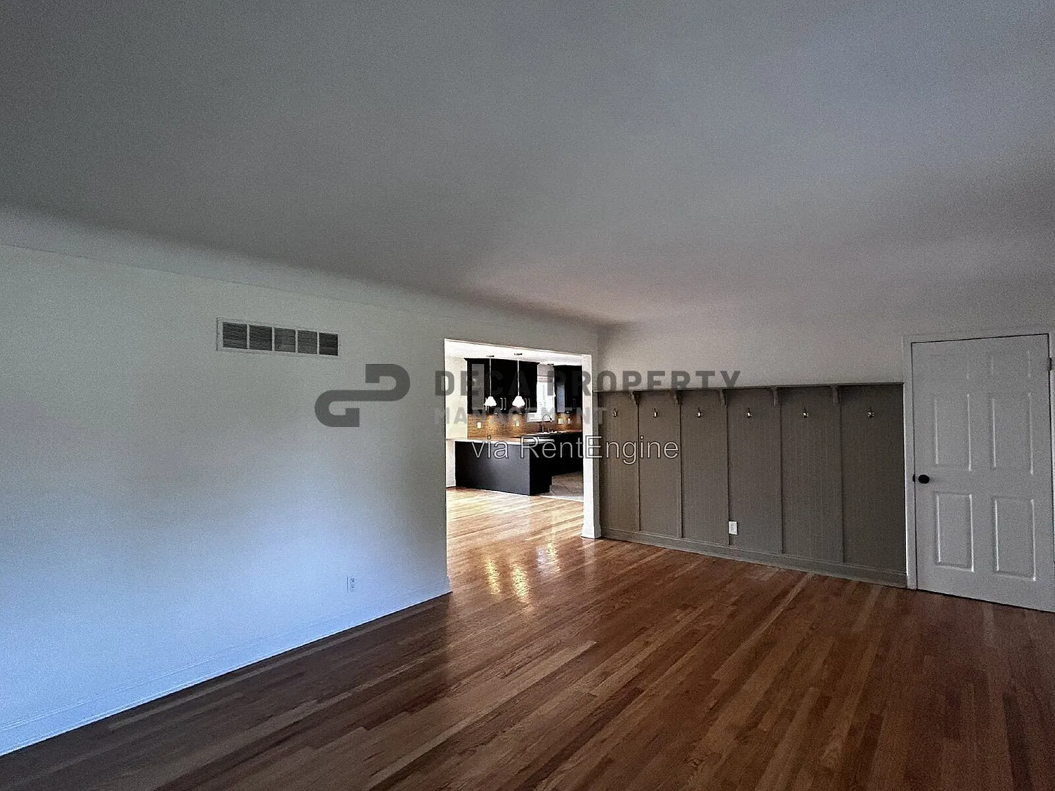 3 bed, 1.5 bath, 1706 sqft, $2,500 — Photo 3