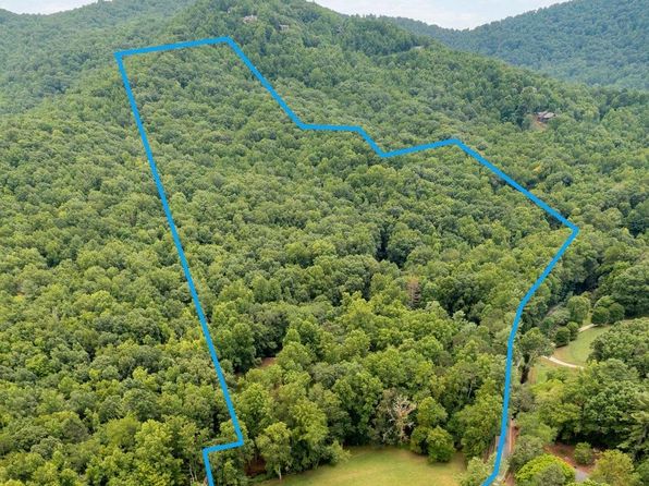 552 Avery Creek Rd, Arden, NC 28704