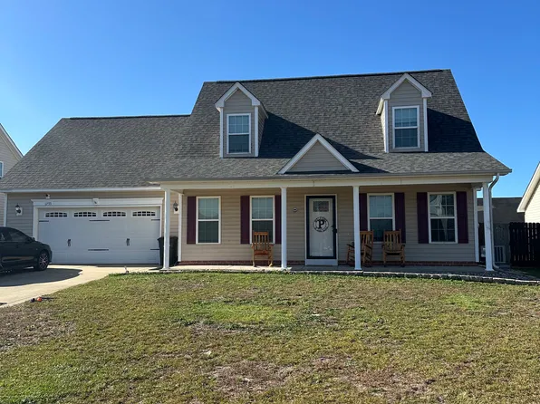 1233 Barn Owl Dr, Fayetteville, NC 28306