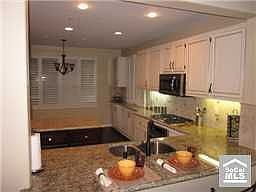 2nd image of 10418 Vernon Ln