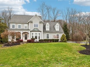 8360 Bainbrook Dr, Chagrin Falls, OH 44023